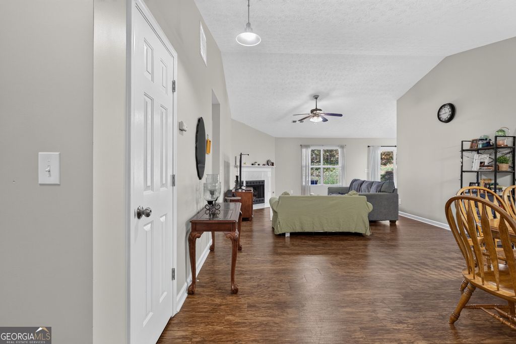 7101 Independence Drive, Flowery Branch, GA 30542 — photo 2
