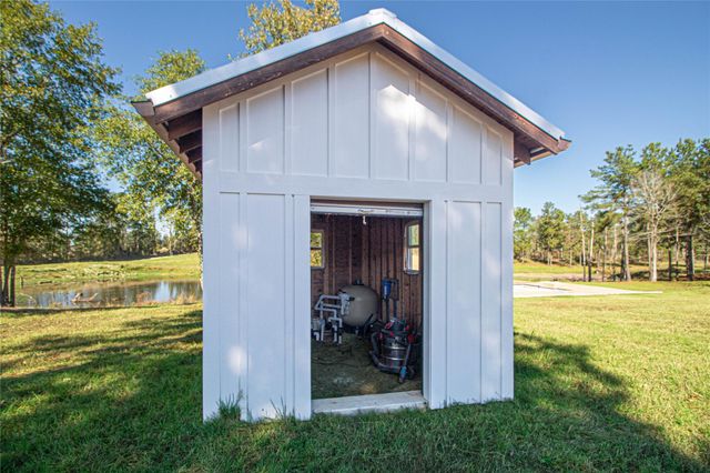 1275 Castlewood Road, Livingston, TX 77351