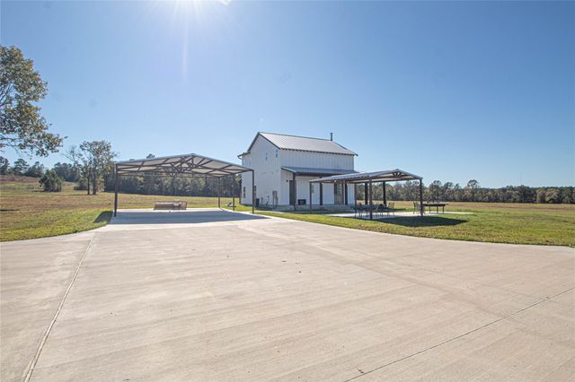 1275 Castlewood Road, Livingston, TX 77351