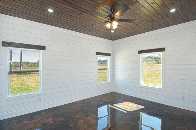 1275 Castlewood Road, Livingston, TX 77351