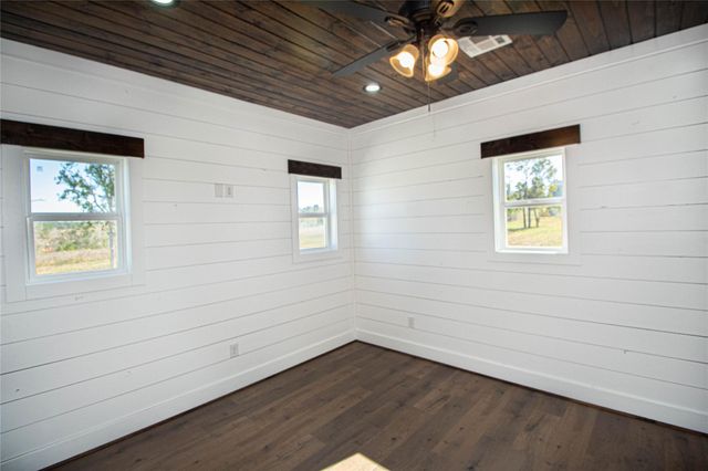 1275 Castlewood Road, Livingston, TX 77351