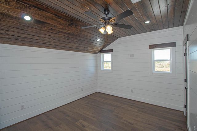 1275 Castlewood Road, Livingston, TX 77351