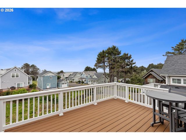 2065 Ne MULBERRY Loop, Lincoln City, OR 97367
