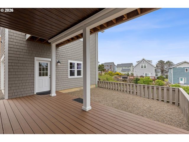 2065 Ne MULBERRY Loop, Lincoln City, OR 97367