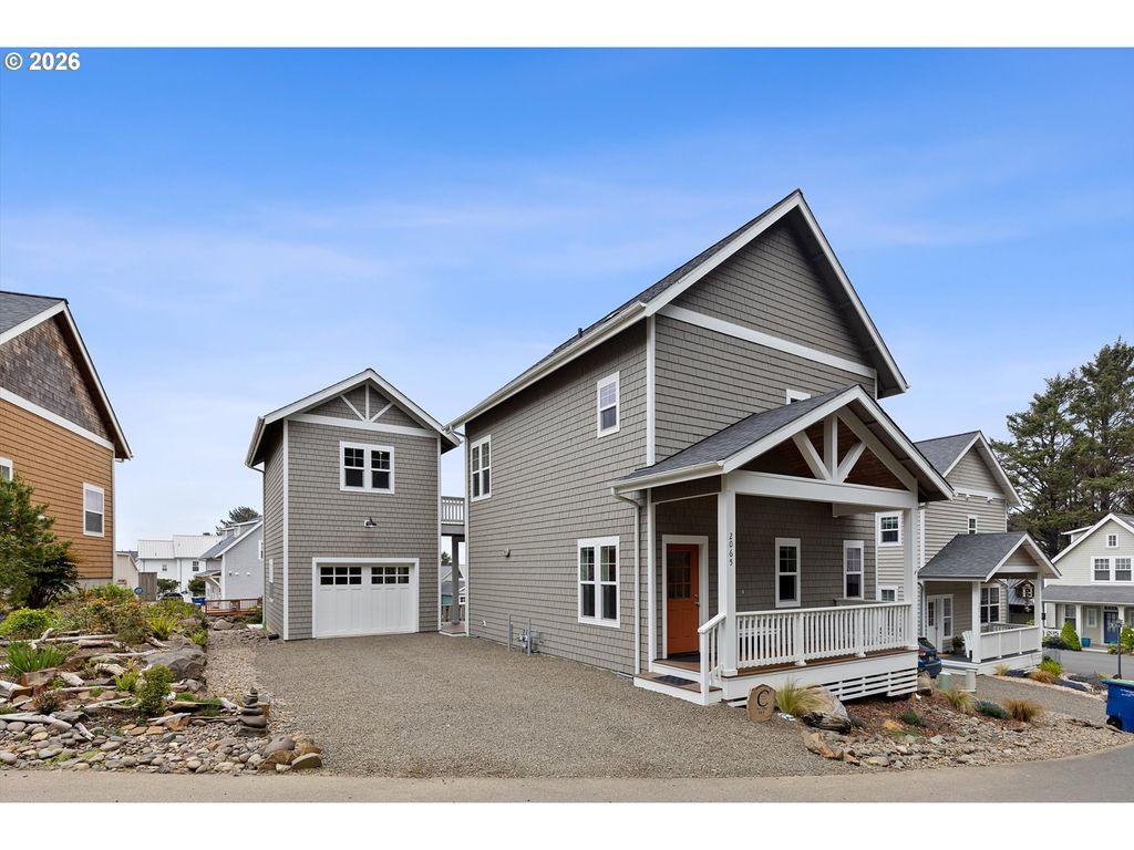 2065 Ne MULBERRY Loop, Lincoln City, OR 97367
