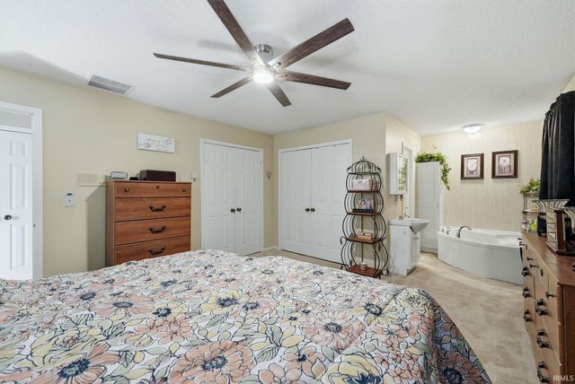 5101 N Timothy Way, Muncie, IN 47304