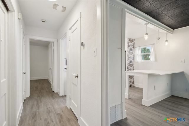 542 Williamsburg Place, San Antonio, TX 78201