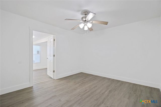 542 Williamsburg Place, San Antonio, TX 78201