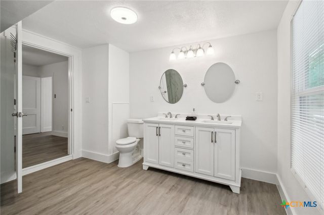 542 Williamsburg Place, San Antonio, TX 78201