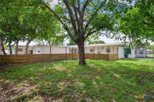 542 Williamsburg Place, San Antonio, TX 78201