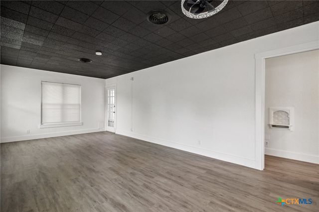 542 Williamsburg Place, San Antonio, TX 78201
