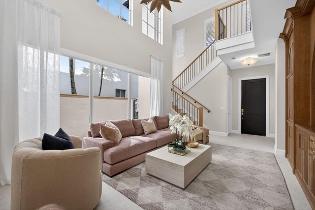 26 Stoney Drive, Palm Beach Gardens, FL 33410