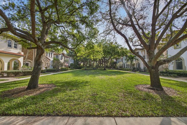 26 Stoney Drive, Palm Beach Gardens, FL 33410