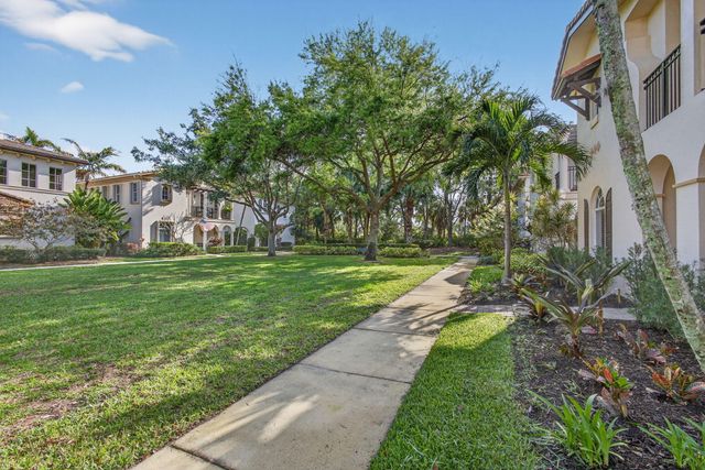 26 Stoney Drive, Palm Beach Gardens, FL 33410