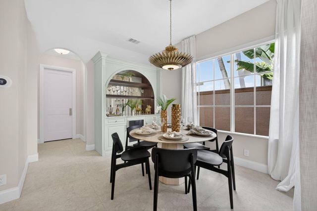 26 Stoney Drive, Palm Beach Gardens, FL 33410