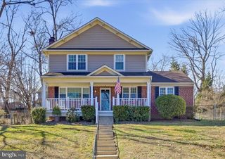 7309 WOODLEY PL, Falls Church, VA 22046