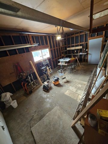 905 HICKORY Road, Woodstock, IL 60098