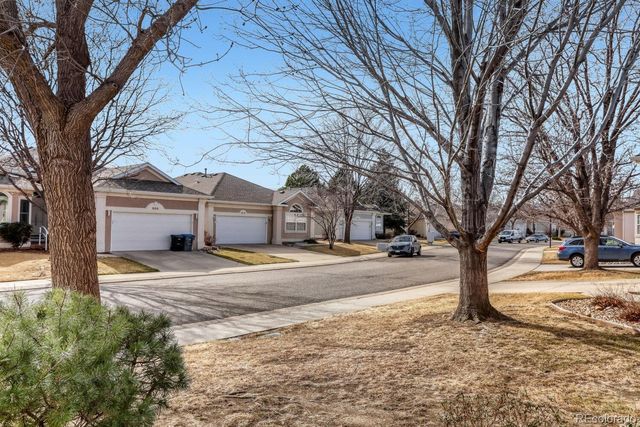 927 Champion Circle, Longmont, CO 80503