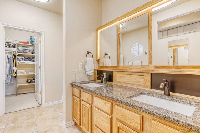 927 Champion Circle, Longmont, CO 80503