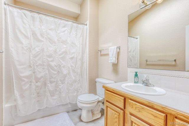 927 Champion Circle, Longmont, CO 80503