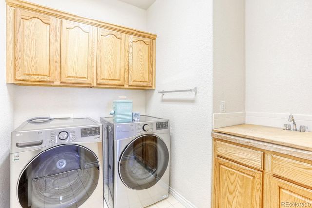 927 Champion Circle, Longmont, CO 80503
