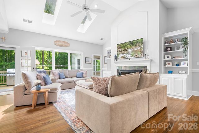 199 Buckingham Place Road, Mooresville, NC 28115