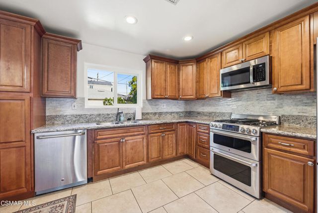 11017 Tiara Street, North Hollywood, CA 91601