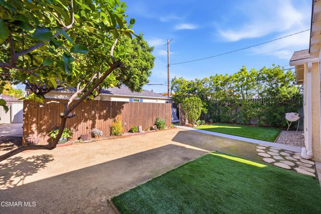 11017 Tiara Street, North Hollywood, CA 91601