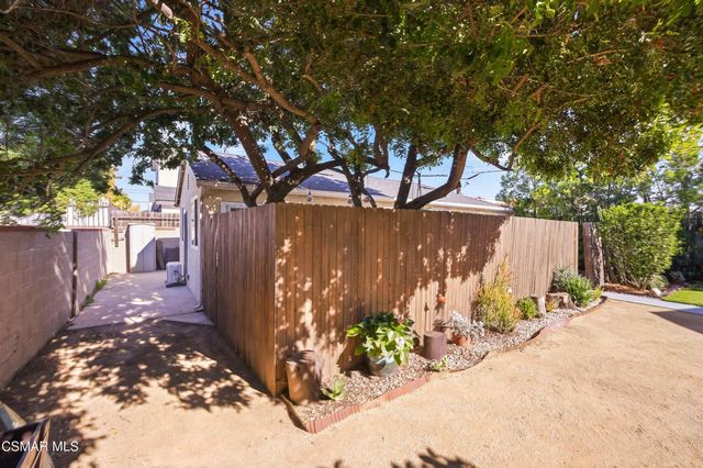 11017 Tiara Street, North Hollywood, CA 91601