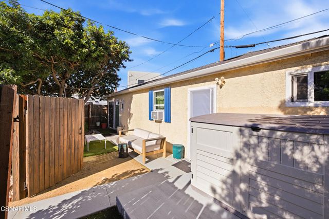11017 Tiara Street, North Hollywood, CA 91601