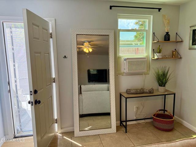 11017 Tiara Street, North Hollywood, CA 91601