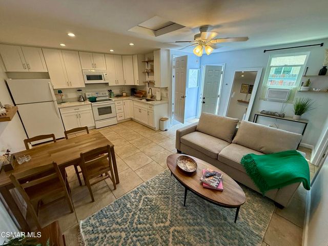 11017 Tiara Street, North Hollywood, CA 91601