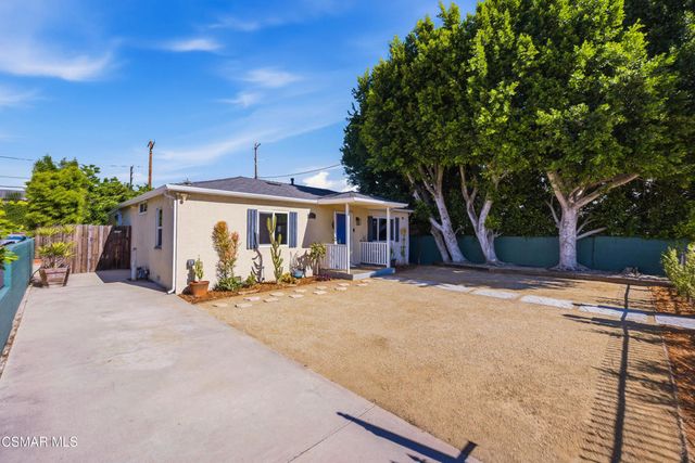 11017 Tiara Street, North Hollywood, CA 91601