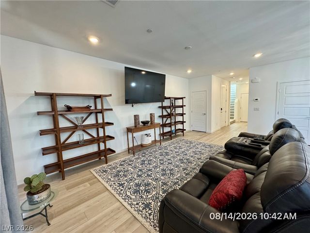 1742 Strada Nathan, Henderson, NV 89011