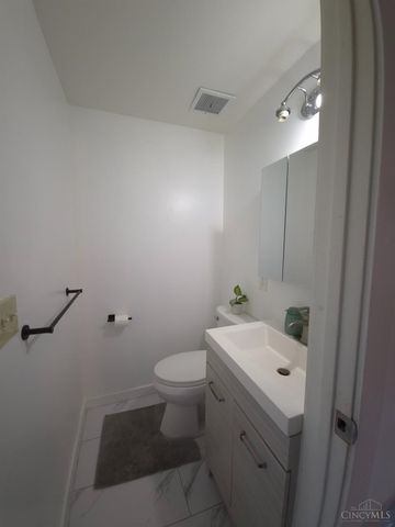 11362 Kary Lane, Forest Park, OH 45240