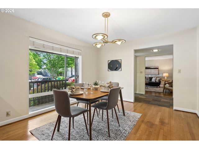 3407 Se STEELE St, Portland, OR 97202