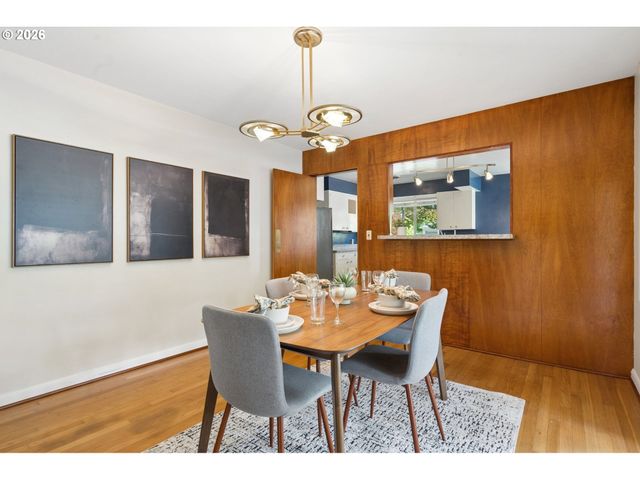 3407 Se STEELE St, Portland, OR 97202