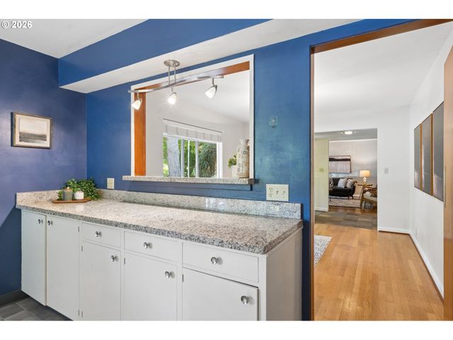 3407 Se STEELE St, Portland, OR 97202