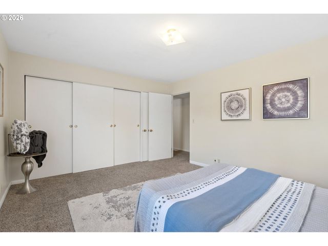 3407 Se STEELE St, Portland, OR 97202