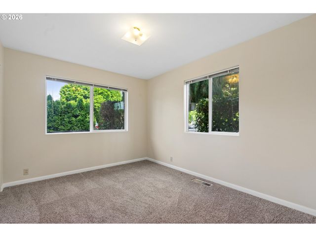 3407 Se STEELE St, Portland, OR 97202