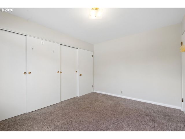 3407 Se STEELE St, Portland, OR 97202
