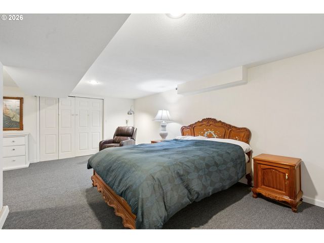 3407 Se STEELE St, Portland, OR 97202