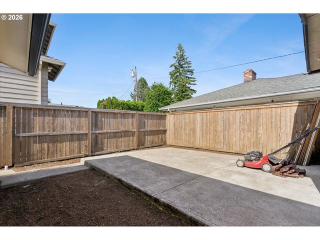 3407 Se STEELE St, Portland, OR 97202
