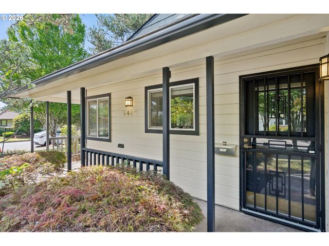 3407 Se STEELE St, Portland, OR 97202