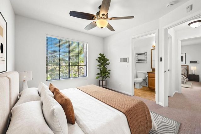 12560 Carmel Creek Rd 54, San Diego, CA 92130