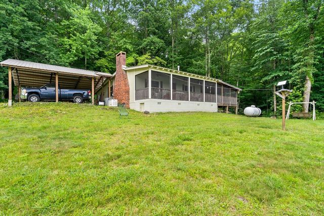 1446 Muskrat Creek Road, Hayesville, NC 28904