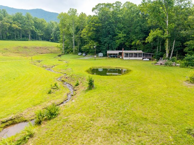 1446 Muskrat Creek Road, Hayesville, NC 28904