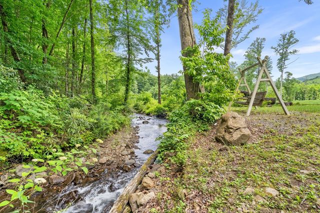 1446 Muskrat Creek Road, Hayesville, NC 28904