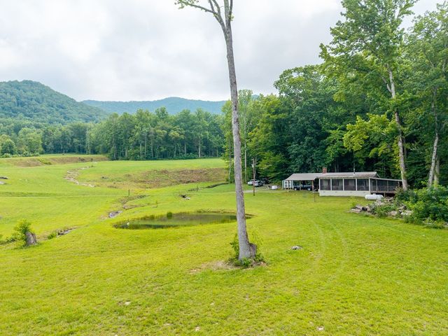 1446 Muskrat Creek Road, Hayesville, NC 28904