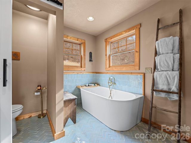 110 Mailon King Road, Leicester, NC 28748